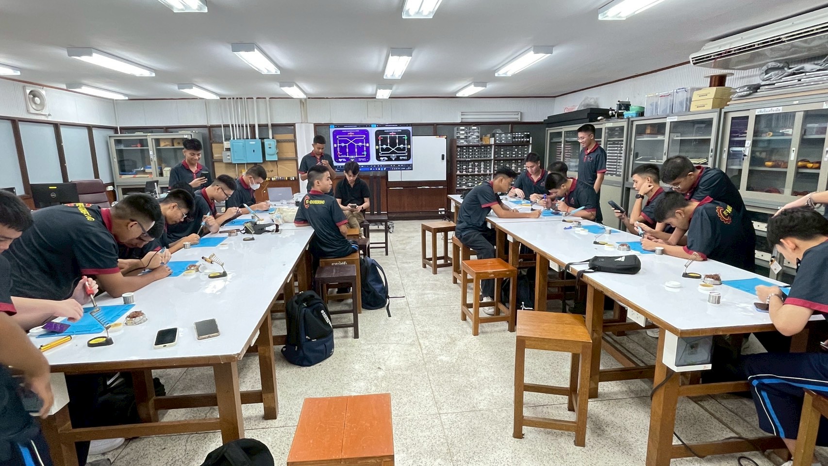 LINE ALBUM 111168 251112 1 0