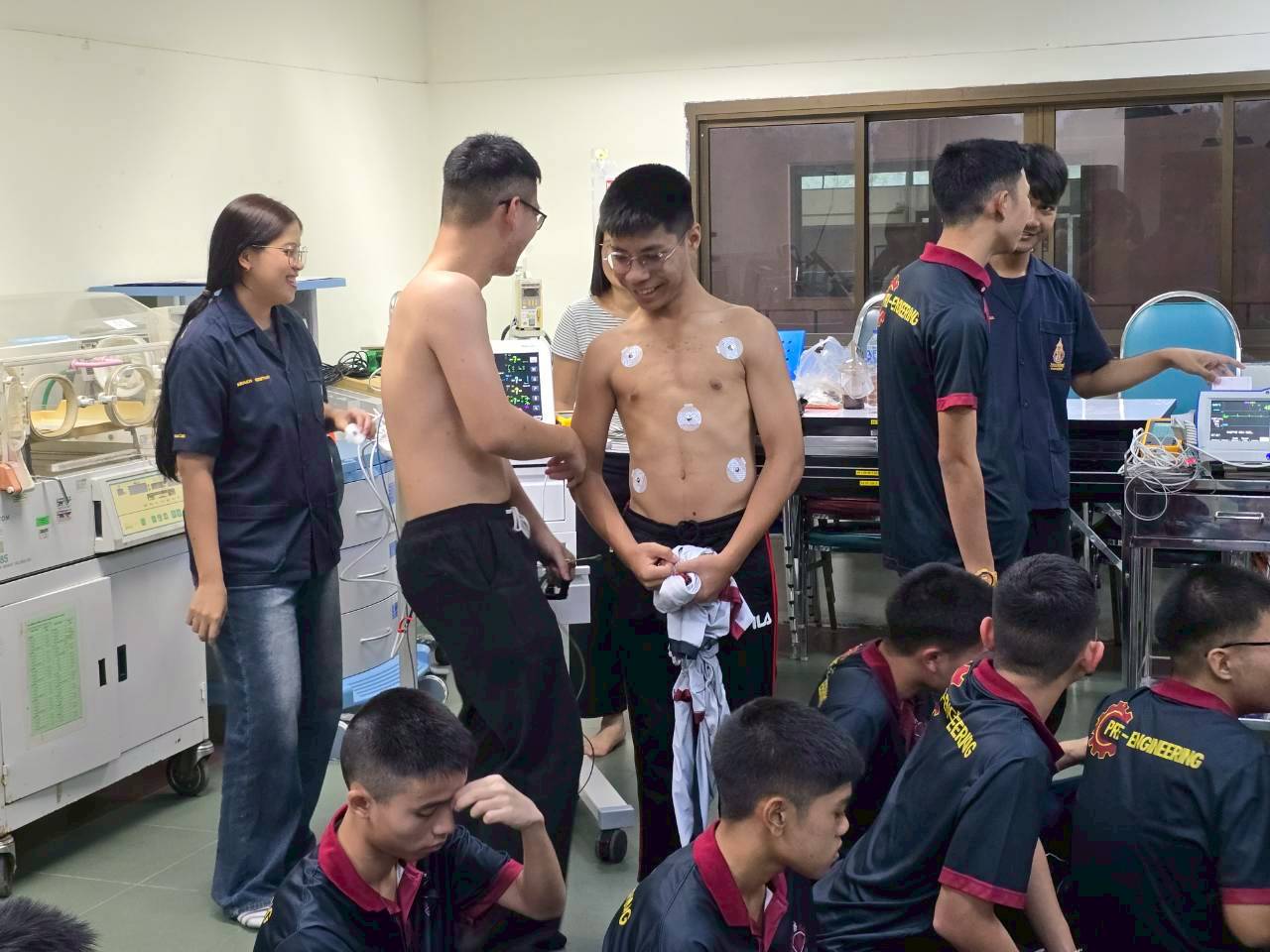 LINE ALBUM แสงทอง11 11 2025 251112 7 Copy