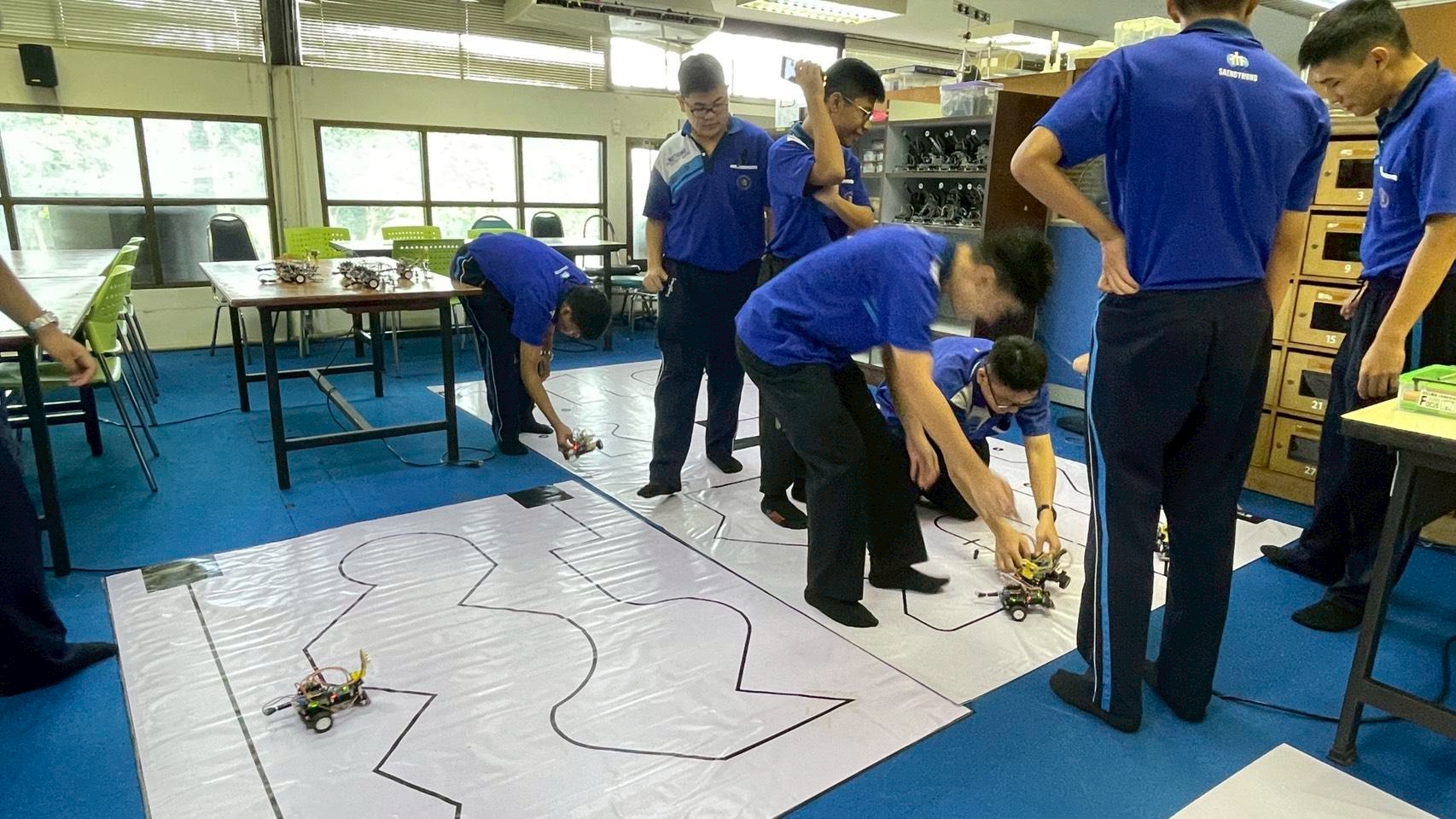 LINE ALBUM แสงทอง 11 13 พย 68 251113 1