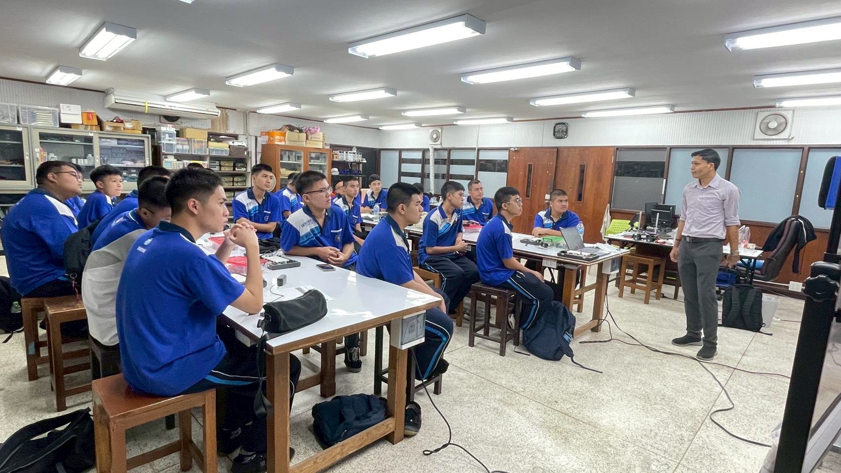 LINE ALBUM แสงทอง 11 13 พย 68 251113 5