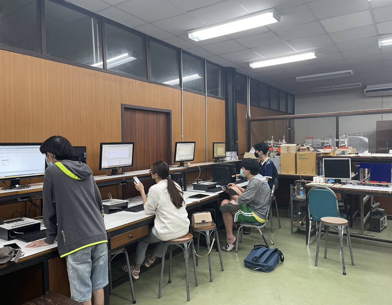 จัดโครงการ IHPT “เรียนรู้ตรรกะลอจิกการเขียนวงจร LADDER สำหรับ PLC”