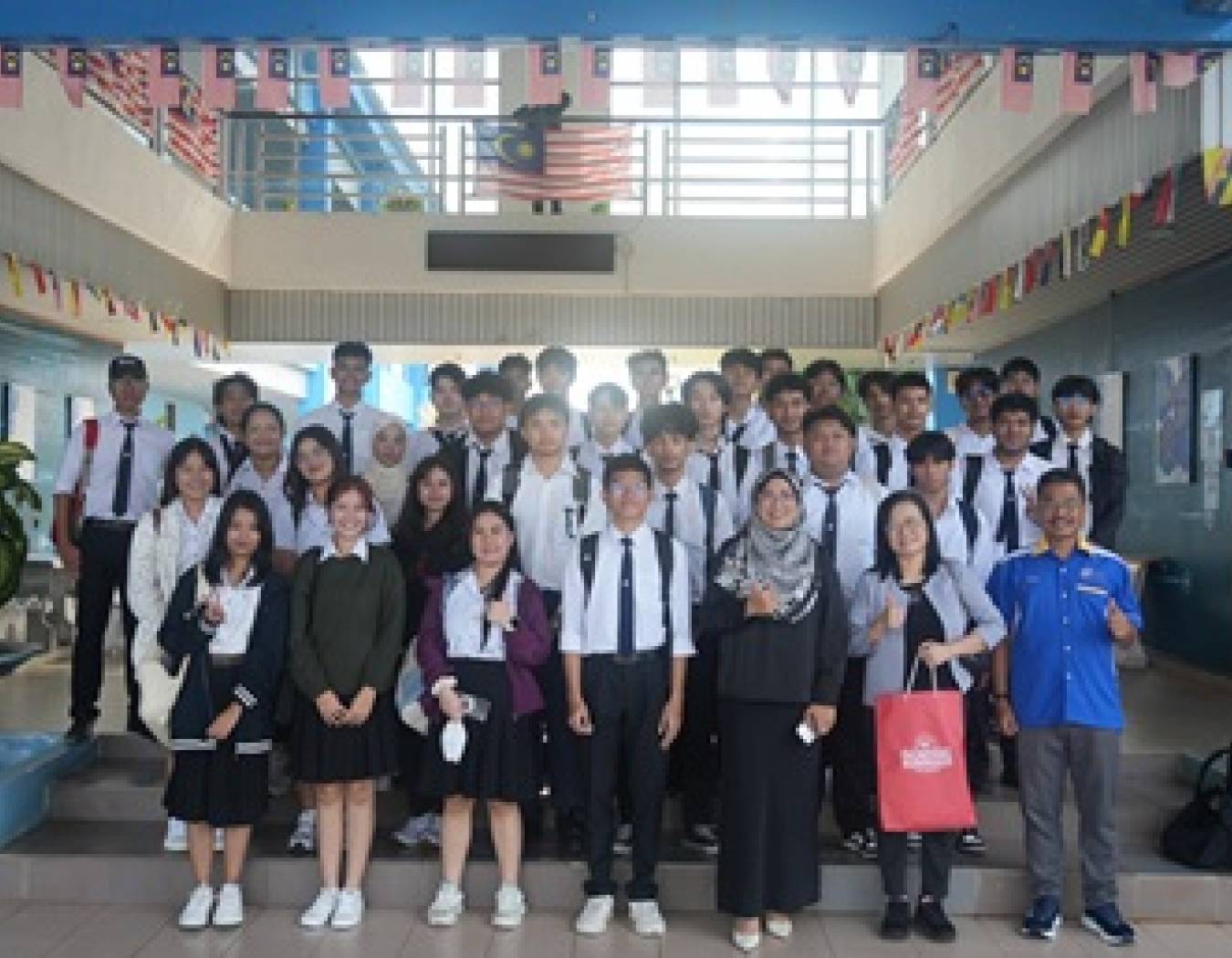 หลักสูตร Semiconductor นำนักศึกษาชั้นปีที่ 1 เข้าเยี่ยมชม  Semiconductor Lab ที่ UniMAP ประเทศมาเลเซีย