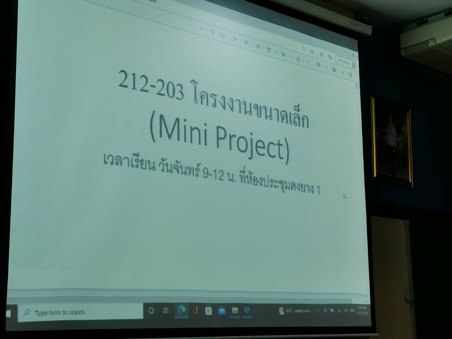 305272
