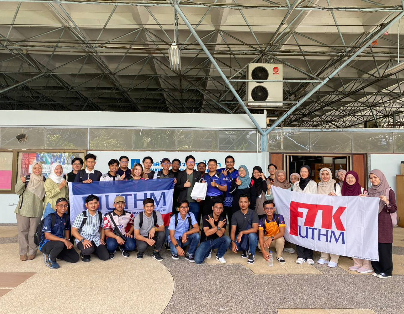 UTHM ประเทศมาเลเซีย ได้เข้าเยี่ยมชมสาขาวิชาวิศวกรรมไฟฟ้าและชีวการแพทย์