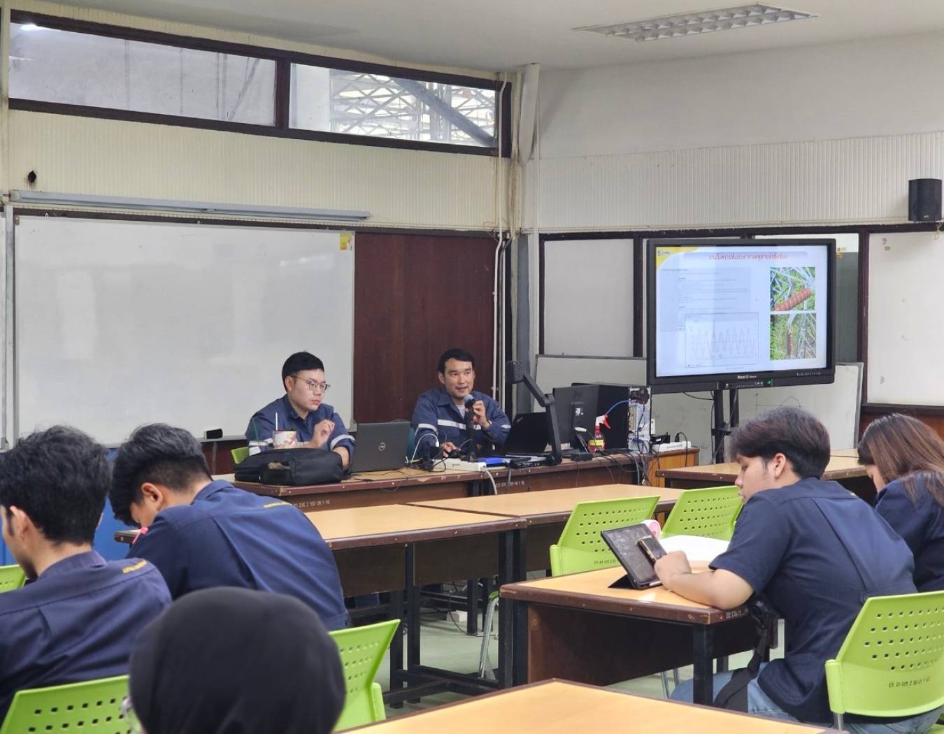 บรรยายพิเศษรายวิชาโรงไฟฟ้าและสถานีไฟฟ้าย่อย กฟผ.(ฝ่ายปฎิบัติการภาคใต้)