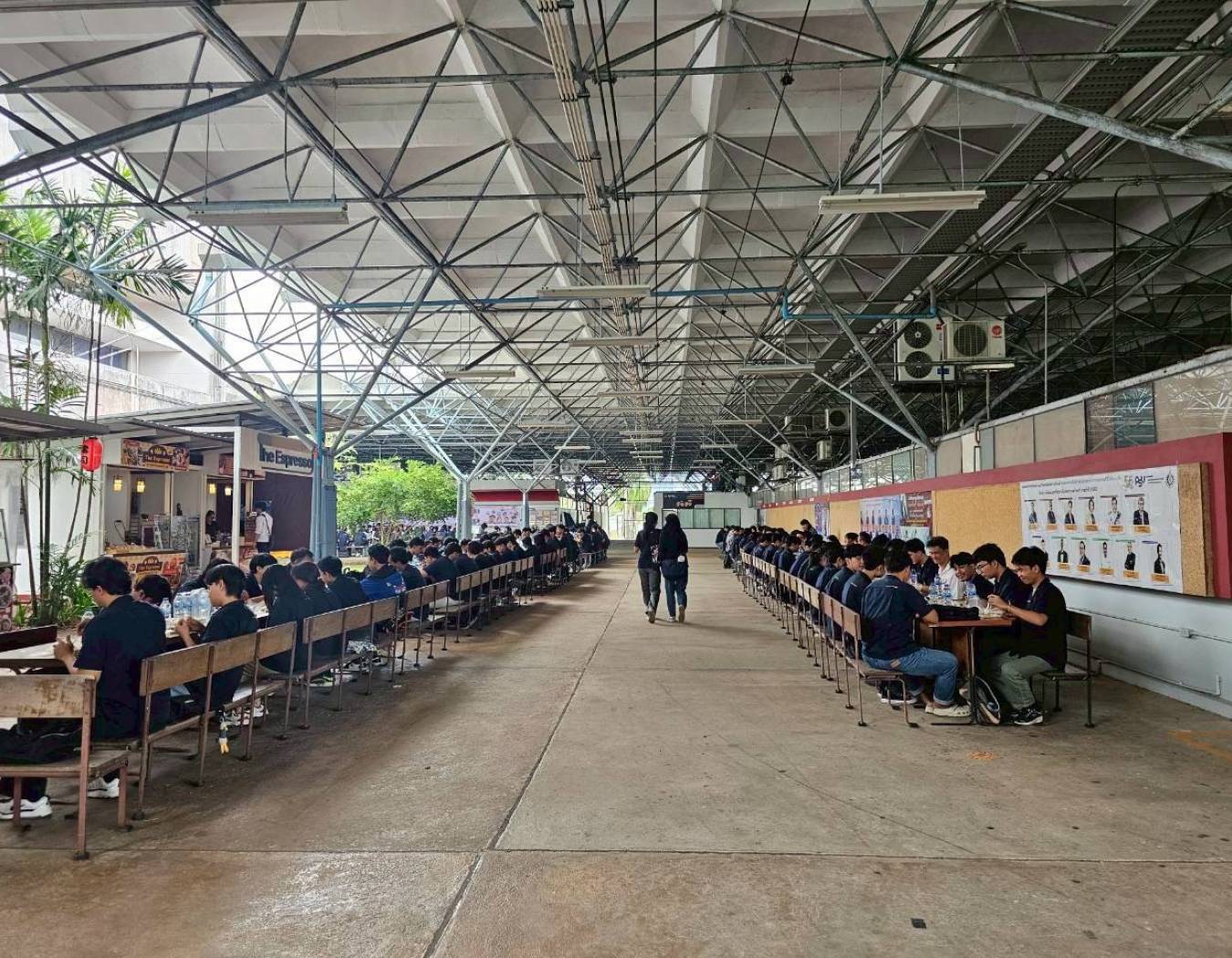 สาขาวิศวกรรมไฟฟ้าและชีวการแพทย์  จัดกิจกรรม พบปะที่ปรึกษาทุกชั้นปี 